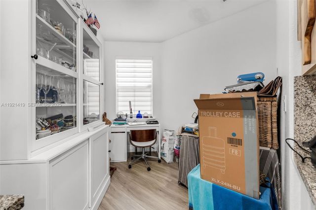 5610 NW 107th Ave 1306, Doral, FL 33178