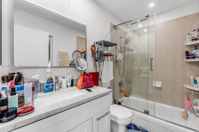 5610 NW 107th Ave 1306, Doral, FL 33178