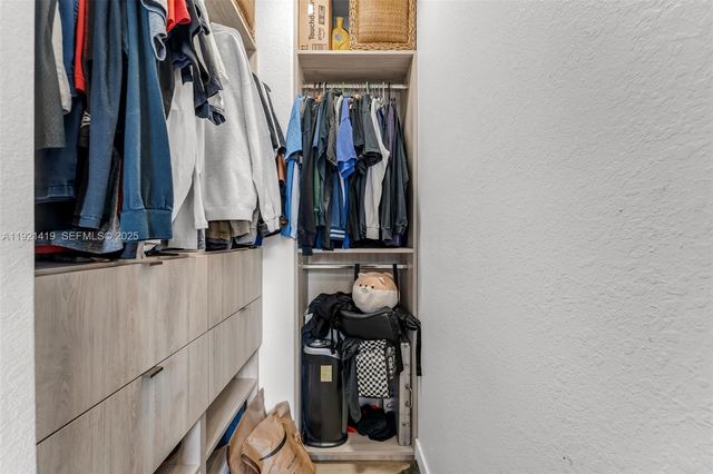 5610 NW 107th Ave 1306, Doral, FL 33178