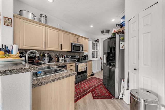 5610 NW 107th Ave 1306, Doral, FL 33178