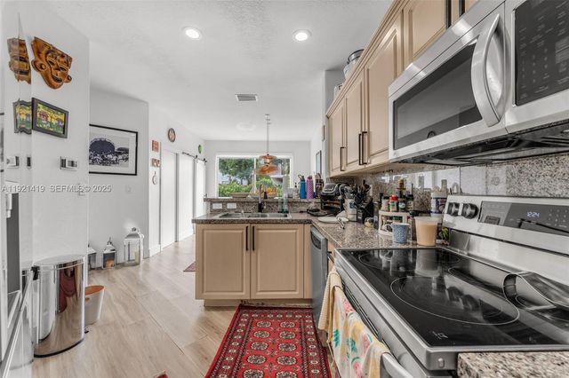 5610 NW 107th Ave 1306, Doral, FL 33178