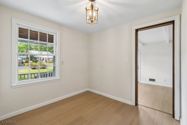 20 Pine St, Bernards Twp., NJ 07920