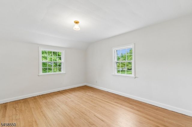 20 Pine St, Bernards Twp., NJ 07920