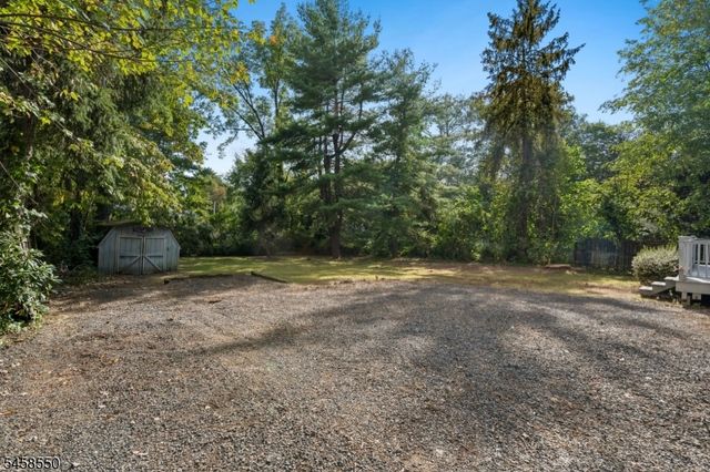 20 Pine St, Bernards Twp., NJ 07920
