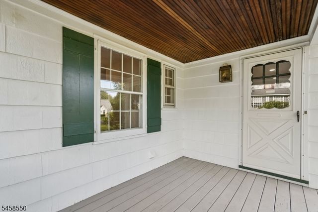 20 Pine St, Bernards Twp., NJ 07920