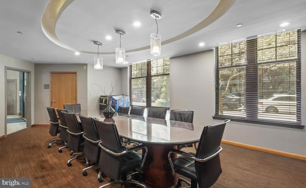 1021 N GARFIELD ST #914, Arlington, VA 22201