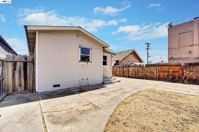 1707 73Rd Ave, Oakland, CA 94621