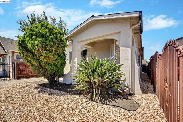1707 73Rd Ave, Oakland, CA 94621