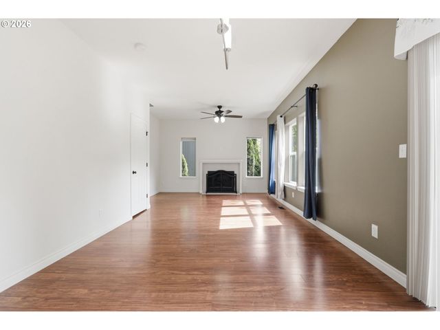 7264 Ne SHALEEN St, Hillsboro, OR 97124