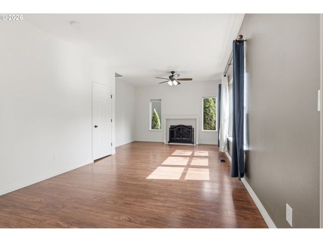 7264 Ne SHALEEN St, Hillsboro, OR 97124