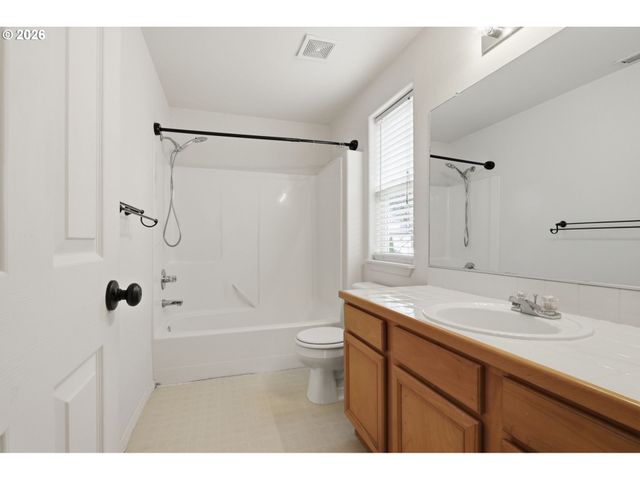 7264 Ne SHALEEN St, Hillsboro, OR 97124