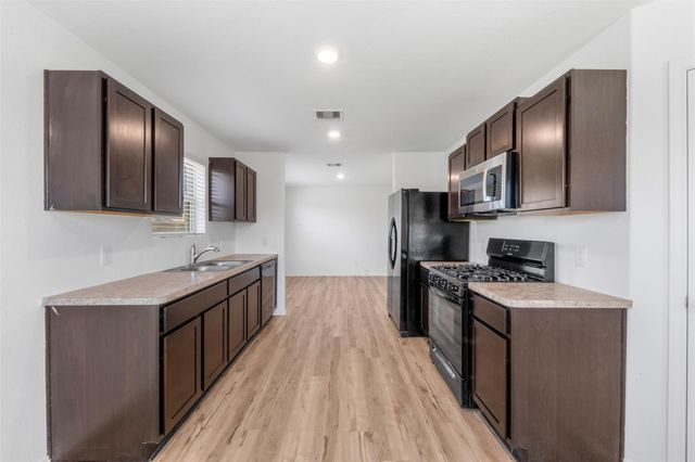 14602 Broadbury Pond Road, Rosharon, TX 77583