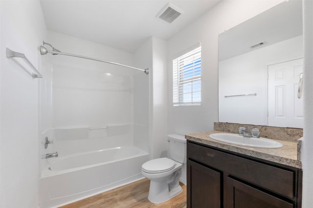 14602 Broadbury Pond Road, Rosharon, TX 77583