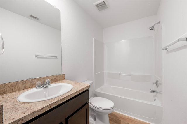 14602 Broadbury Pond Road, Rosharon, TX 77583