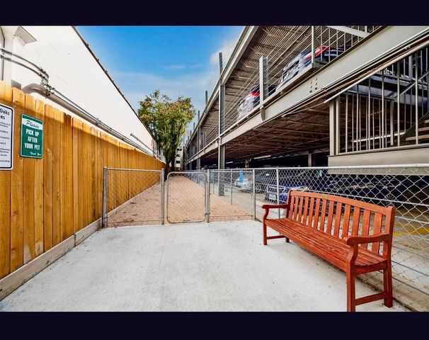 3231 Allen Parkway Parkway 1115, Houston, TX 77019