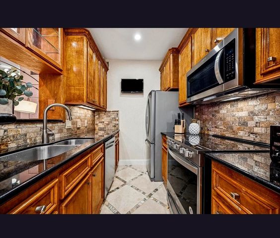 3231 Allen Parkway Parkway 1115, Houston, TX 77019