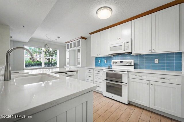 101 25TH Avenue J13, Jacksonville Beach, FL 32250