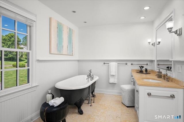 27 Woody Lane, Westport, CT 06880