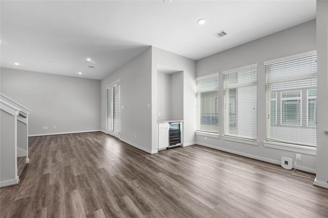 5823 Fairdale Lane C, Houston, TX 77057