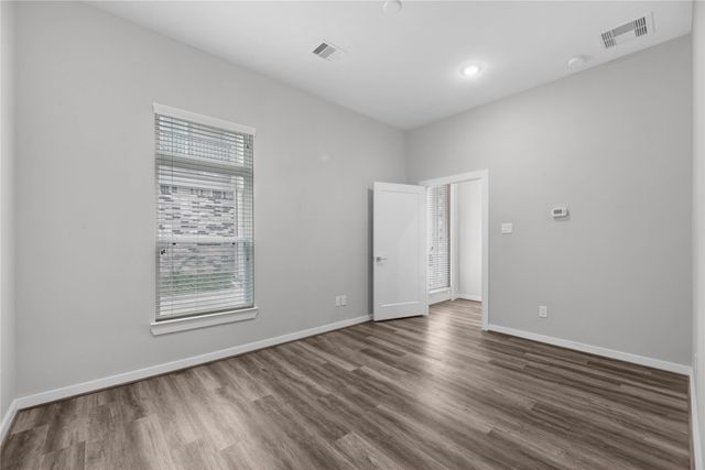 5823 Fairdale Lane C, Houston, TX 77057