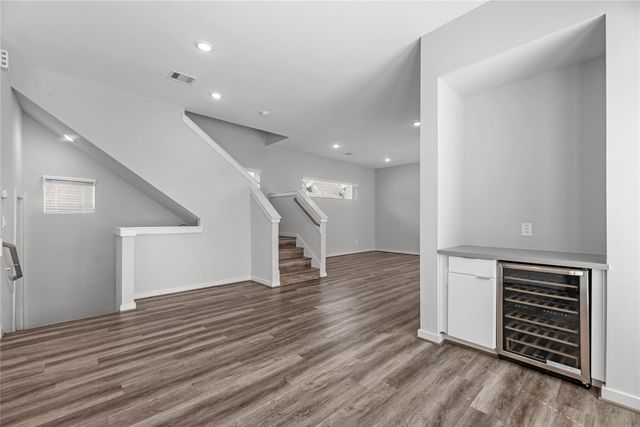 5823 Fairdale Lane C, Houston, TX 77057