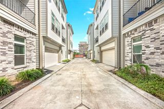 5823 Fairdale Lane C, Houston, TX 77057