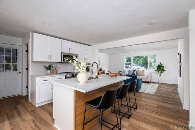 15785 W 2nd Avenue, Golden, CO 80401