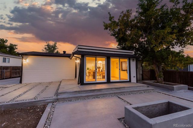 15785 W 2nd Avenue, Golden, CO 80401