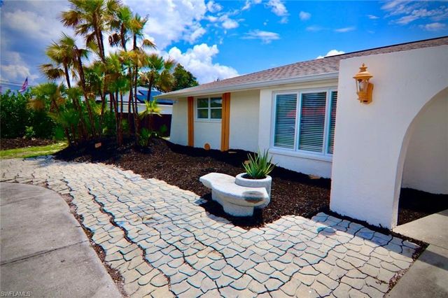 4708 Orange Grove BLVD, North Fort Myers, FL 33903