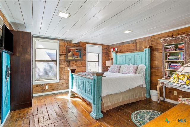 20 Rock Creek Drive, Salado, TX 76571