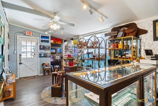 20 Rock Creek Drive, Salado, TX 76571