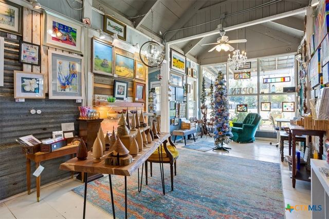 20 Rock Creek Drive, Salado, TX 76571