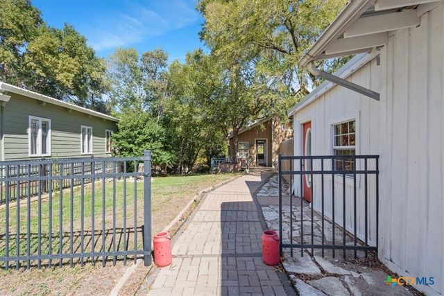 20 Rock Creek Drive, Salado, TX 76571