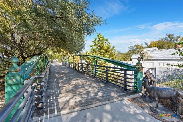 20 Rock Creek Drive, Salado, TX 76571