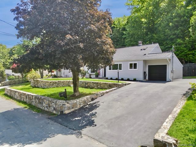 12 Stony Brook Road, Sloatsburg, NY 10974