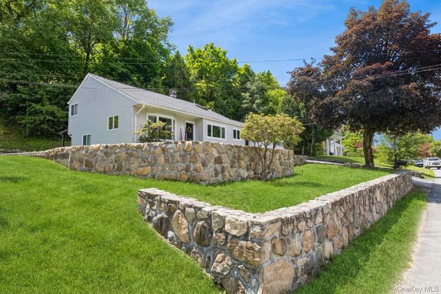 12 Stony Brook Road, Sloatsburg, NY 10974