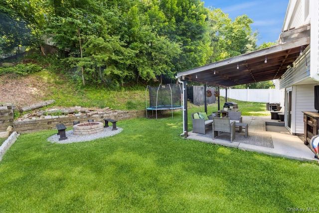 12 Stony Brook Road, Sloatsburg, NY 10974
