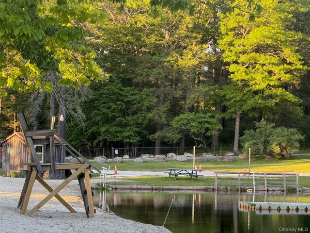 12 Stony Brook Road, Sloatsburg, NY 10974