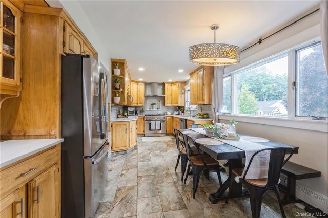 12 Stony Brook Road, Sloatsburg, NY 10974