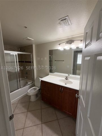 6559 Emerald Dunes Dr 303, West Palm Beach, FL 33411