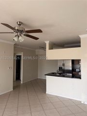 6559 Emerald Dunes Dr 303, West Palm Beach, FL 33411