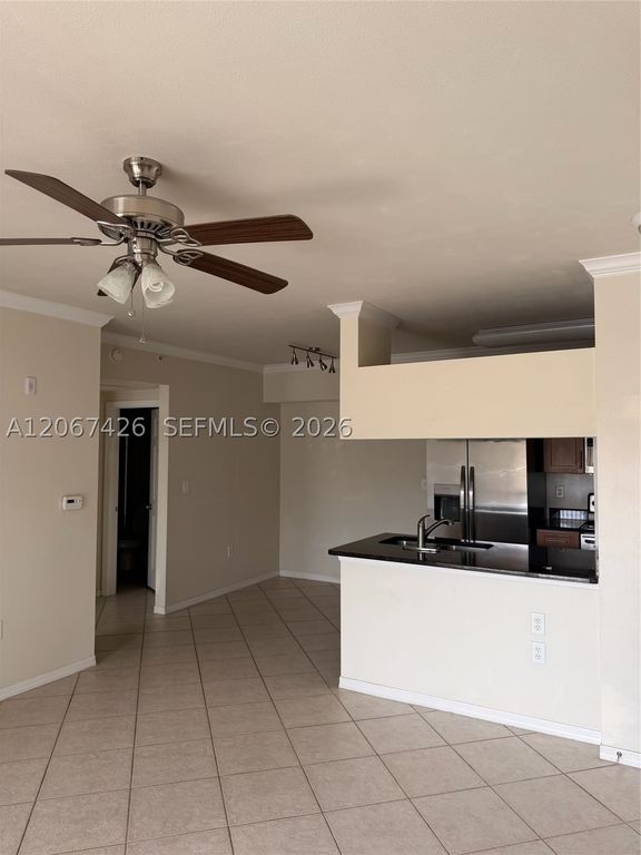 6559 Emerald Dunes Dr 303, West Palm Beach, FL 33411