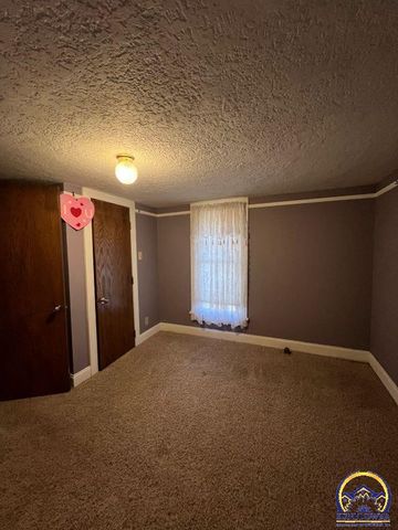 108 Highland AVE, Hoyt, KS 66440