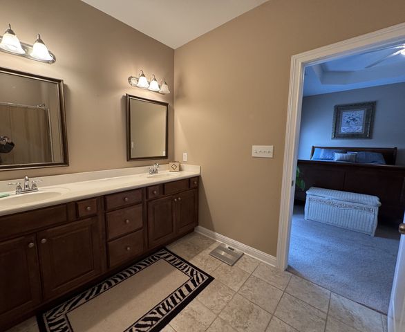 126 Keeton Dr, Hopkinsville, KY 42240