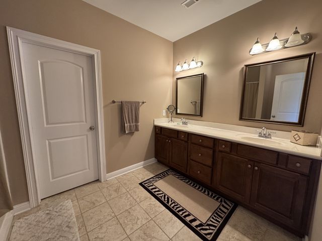 126 Keeton Dr, Hopkinsville, KY 42240