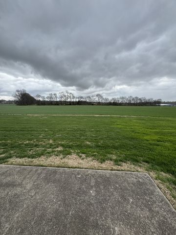 126 Keeton Dr, Hopkinsville, KY 42240