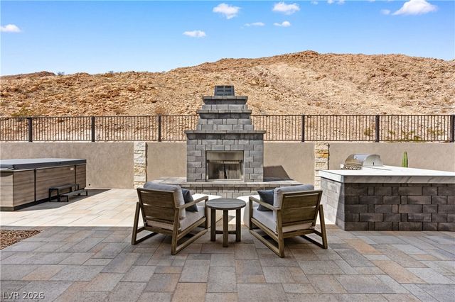 153 Mirage View Drive, Henderson, NV 89011