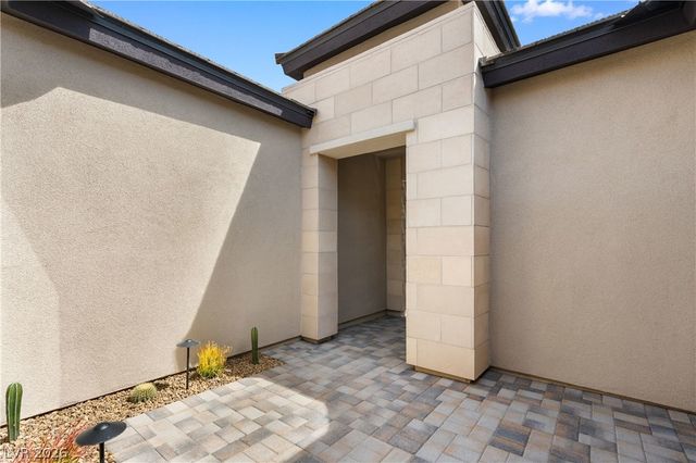 153 Mirage View Drive, Henderson, NV 89011