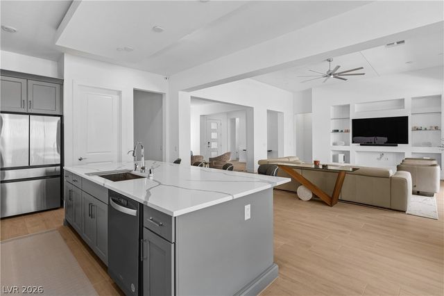 153 Mirage View Drive, Henderson, NV 89011
