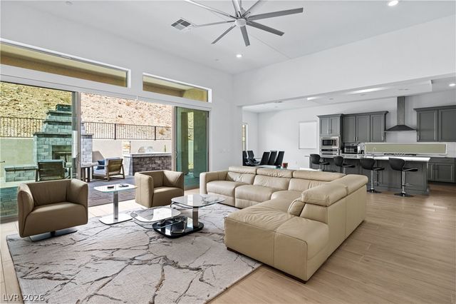 153 Mirage View Drive, Henderson, NV 89011